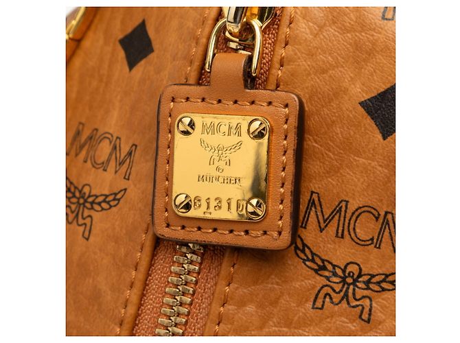MCM Visetos Logogram Rabbit Doll Rucksack Braun Weiß - Ansicht 4