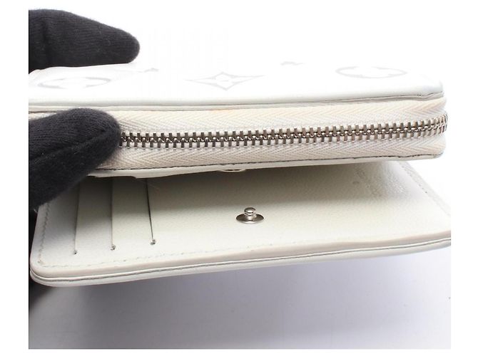 Louis Vuitton Portefeuille Lou LV SKI Bi-fold Wallet Bianco - vista 6