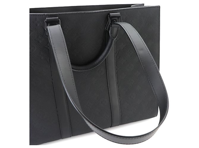 Sac à main Louis Vuitton Monogram Taurillon Sac Plat Noir Monogramme - vue 8
