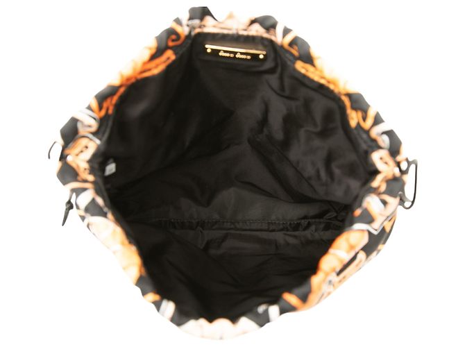 Miu Miu Nylon-Beuteltasche in Schwarz mit Katzenprint - Ansicht 4