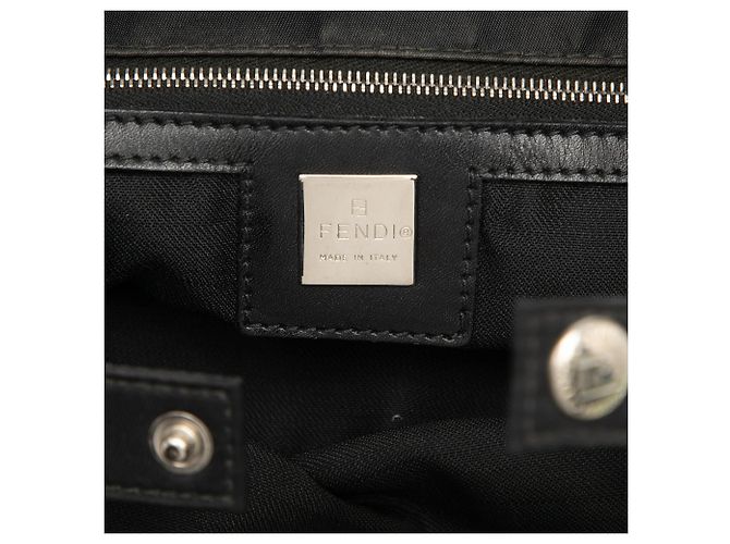 Fendi Handtasche aus schwarzem Nylon FF - Ansicht 5