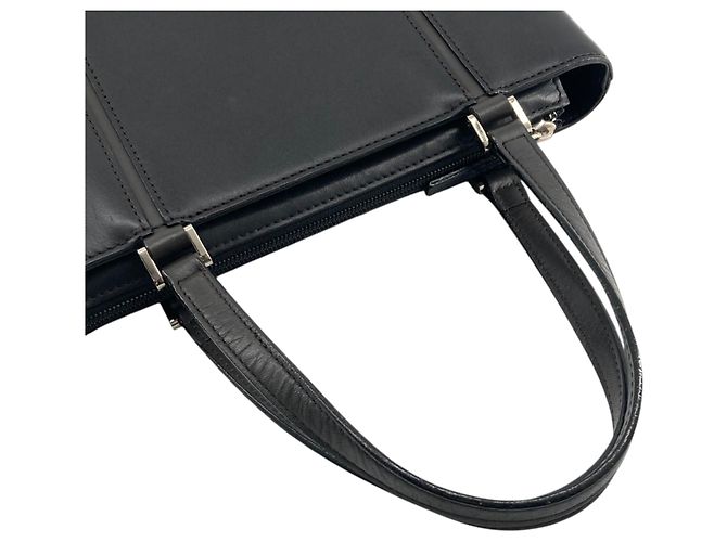 Burberry Handtasche aus schwarzem Leder - Ansicht 12