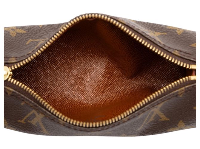 Louis Vuitton Brown Monogram Papillon Pochette Marrom - vista 4