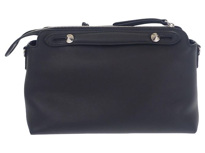 Fendi By The Way Satchel aus Leder in Schwarz, Größe Medium - Ansicht 2