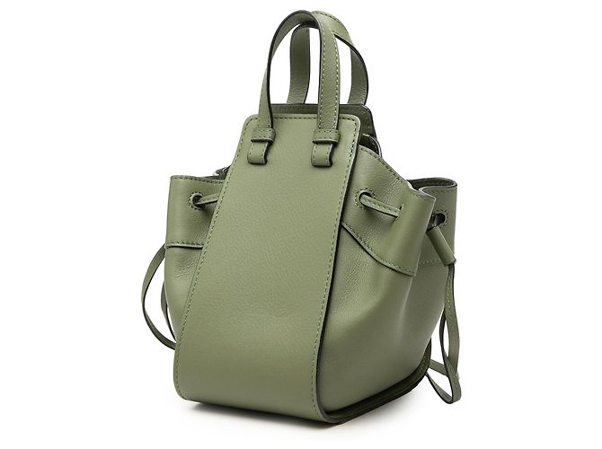 Sac Hammock Mini en cuir vert à cordon de serrage LOEWE - vue 2