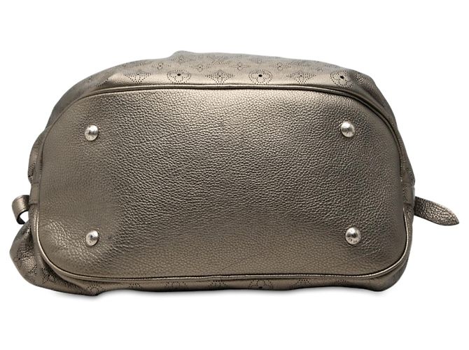 Louis Vuitton Silver Monogram Mahina XL Argenté - vue 3