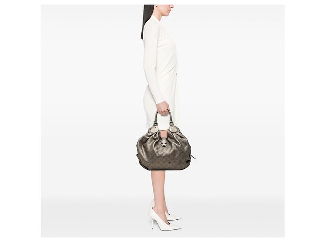 Louis Vuitton Silver Monogram Mahina XL Argenté - vue 6