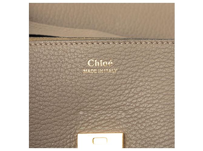 Chloé Mini Borsa a Tracolla Drew in Pelle di Agnello Martellata Marrone Taupe - vista 5