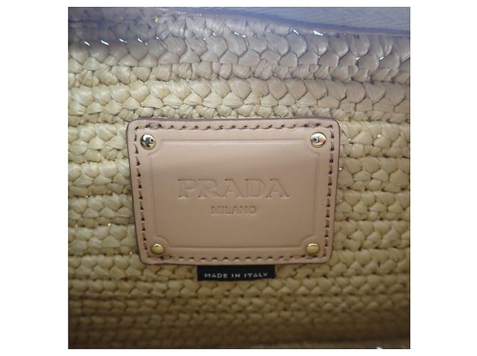Prada Brique Crossbody-Tasche aus Raffia-Häkeloptik in Beige - Ansicht 6