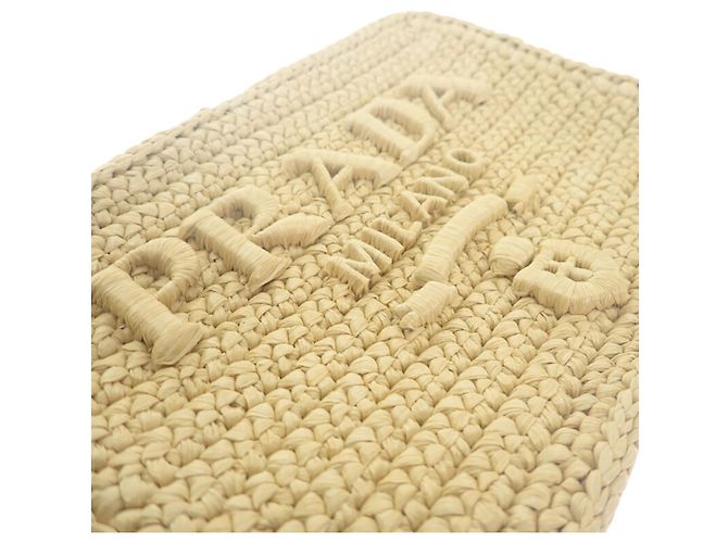 Prada Brique Crossbody-Tasche aus Raffia-Häkeloptik in Beige - Ansicht 7
