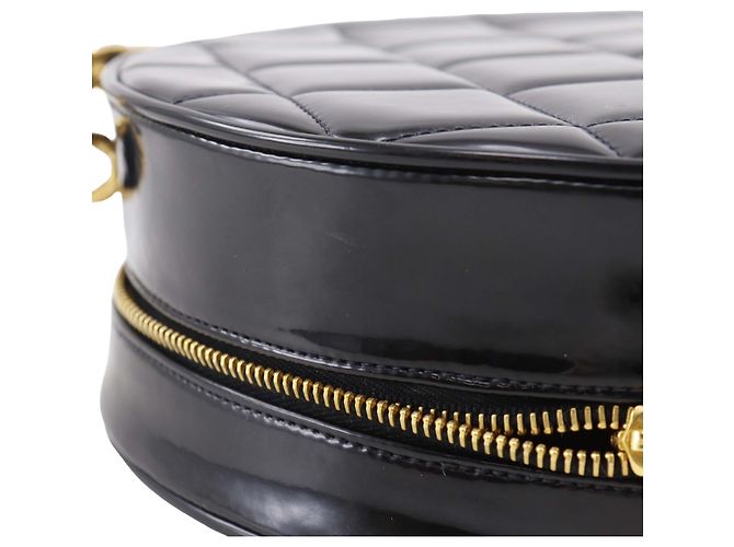 Chanel CC runde Vanity Bag aus schwarzem Lackleder gesteppt - Ansicht 9