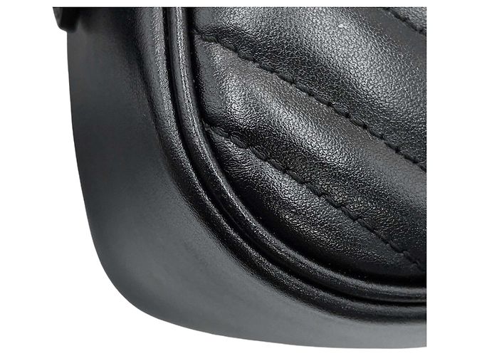 Gucci Borsa a tracolla GG Marmont Matelassé in pelle di vitello nera Small Nero - vista 12