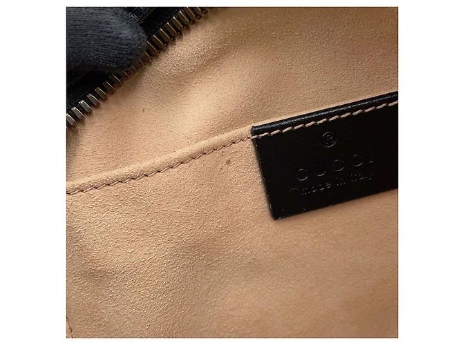 Gucci Borsa a tracolla GG Marmont Matelassé in pelle di vitello nera Small Nero - vista 15