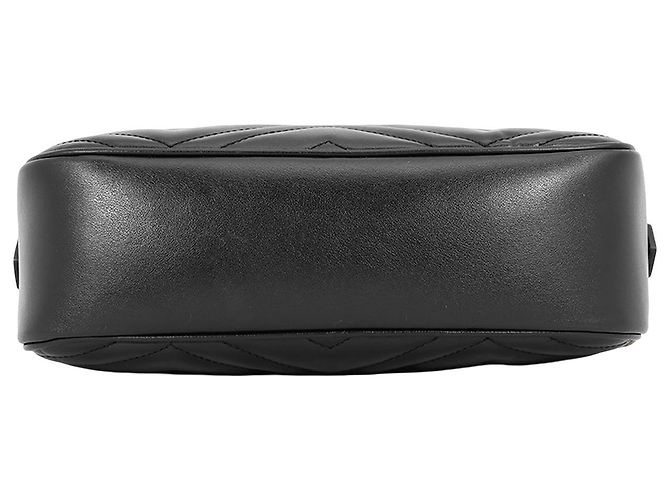 Gucci Borsa a tracolla GG Marmont Matelassé in pelle di vitello nera Small Nero - vista 3