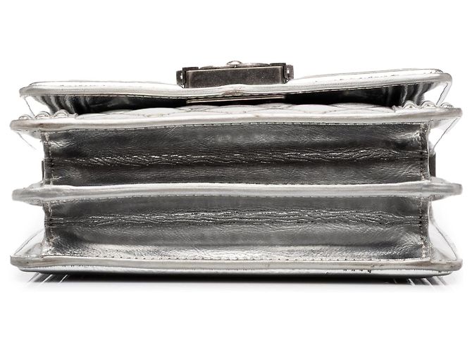 Chanel Silver Quilted Metallic Goatskin North South Boy Flap Argento - vista 3