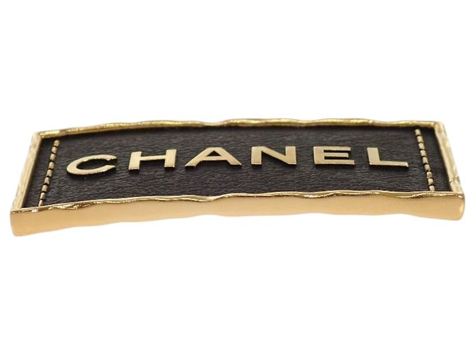 Spilla Chanel con placca logo in pelle e placcata oro D'oro - vista 3