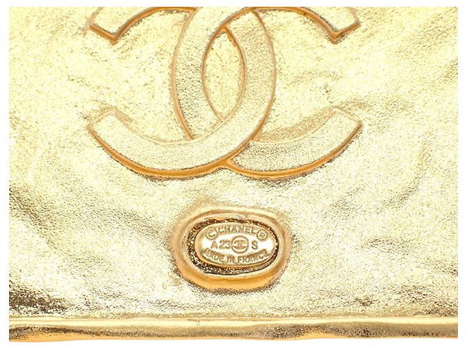 Spilla Chanel con placca logo in pelle e placcata oro D'oro - vista 6