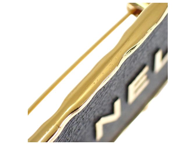 Spilla Chanel con placca logo in pelle e placcata oro D'oro - vista 7