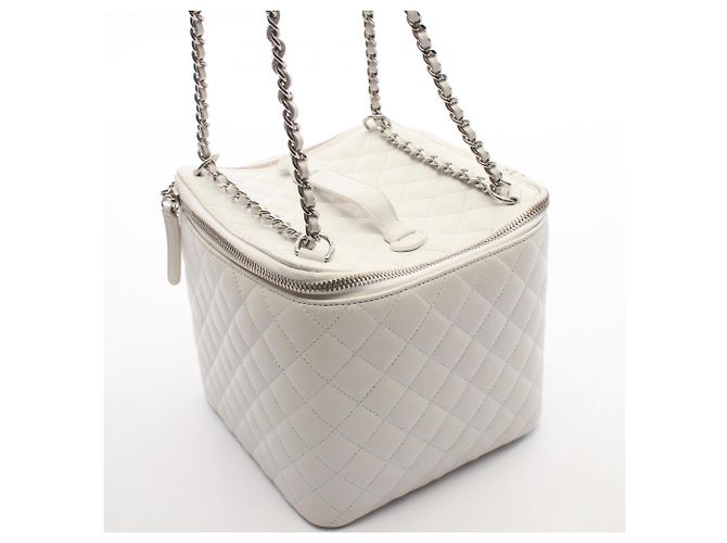 Bolsa Vanity Chanel Matelassé Branco - vista 11