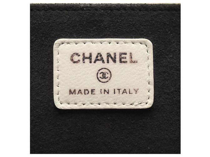 Bolsa Vanity Chanel Matelassé Branco - vista 4