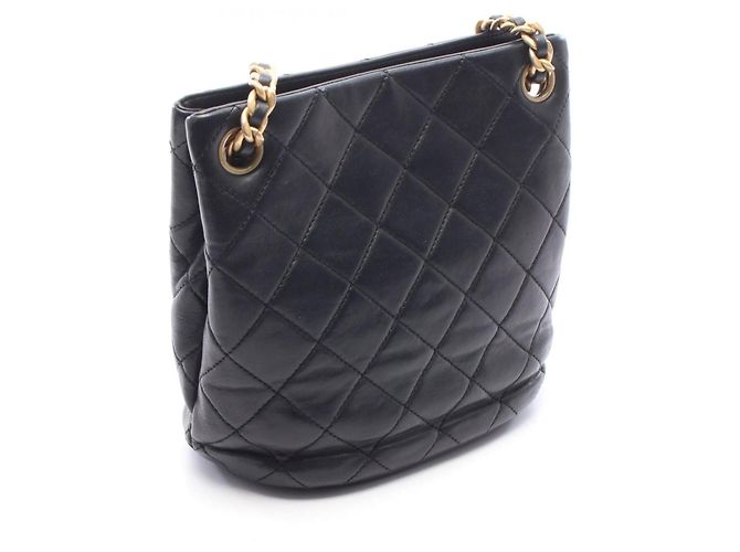 Picca borsa bucket Chanel Matelassé Nero - vista 2