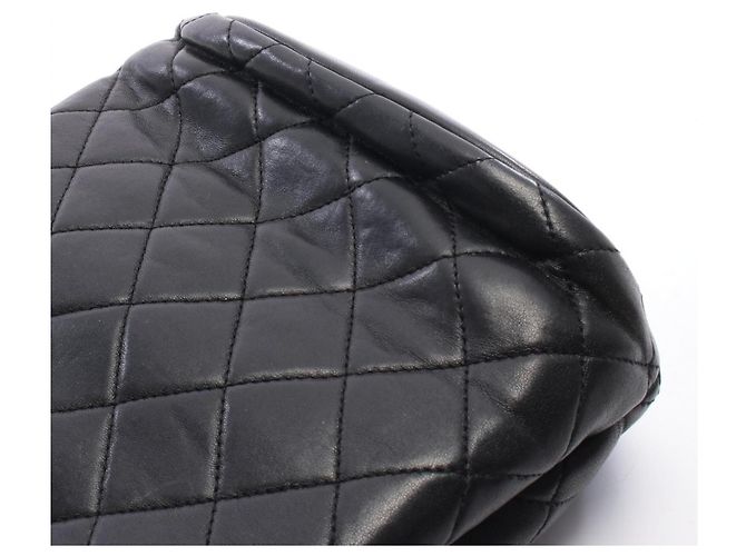 Picca borsa bucket Chanel Matelassé Nero - vista 6