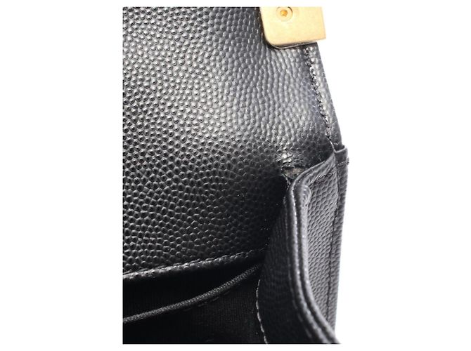 Borsa a tracolla Chanel Boy in pelle di vitello martellata nera Nero - vista 5