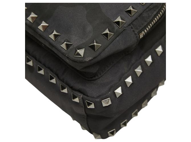 Mochila Valentino Rockstud Camouflage Negro - vista 4