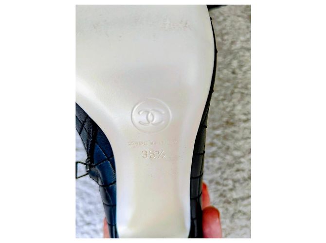 Botines Chanel de cuero acolchado peep-toe Negro - vista 6