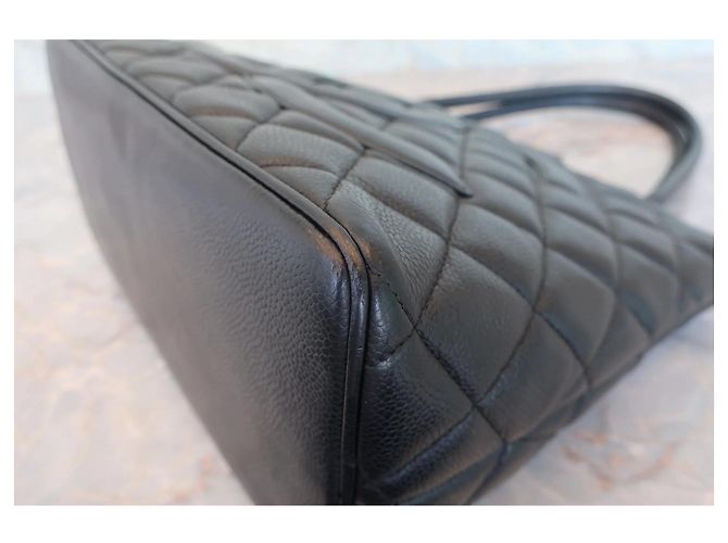 Chanel Medaillon Gesteppte Tote Bag Schwarz Kaviarleder - Ansicht 10