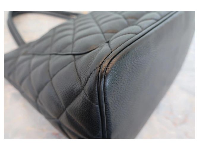 Chanel Medaillon Gesteppte Tote Bag Schwarz Kaviarleder - Ansicht 9