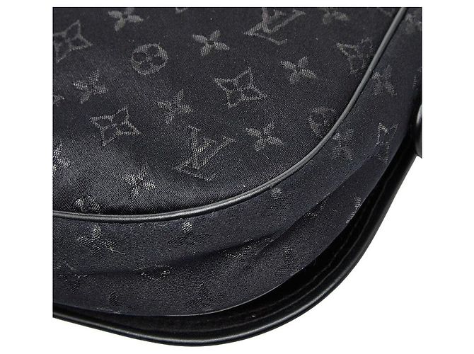 Louis Vuitton Monogram Satin Musette Crossbody Negro - vista 7