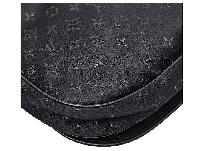 Louis Vuitton Monogram Satin Musette Crossbody Negro - vista 8