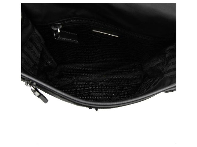 Sac bandoulière Prada avec logo triangle Noir - vue 4