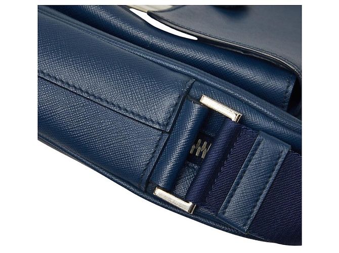 Bolsa Tiracolo Prada com Placa de Logotipo Triangular Azul - vista 8