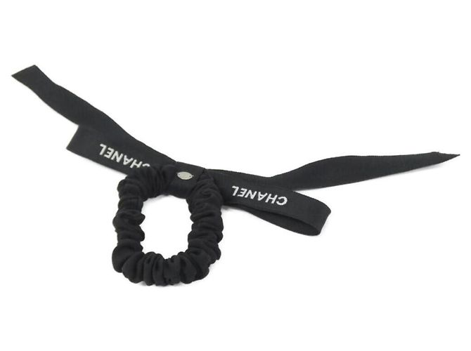 Scrunchie Chanel AAA424 Preto Dourado - vista 2