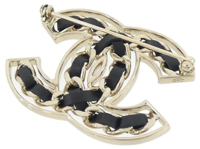 Spilla in pelle nera e oro Chanel AB0568 Nero D'oro - vista 2