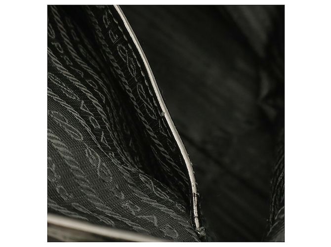 Borsa Tote a Spalla Prada in Nylon e Pelle Nero - vista 10