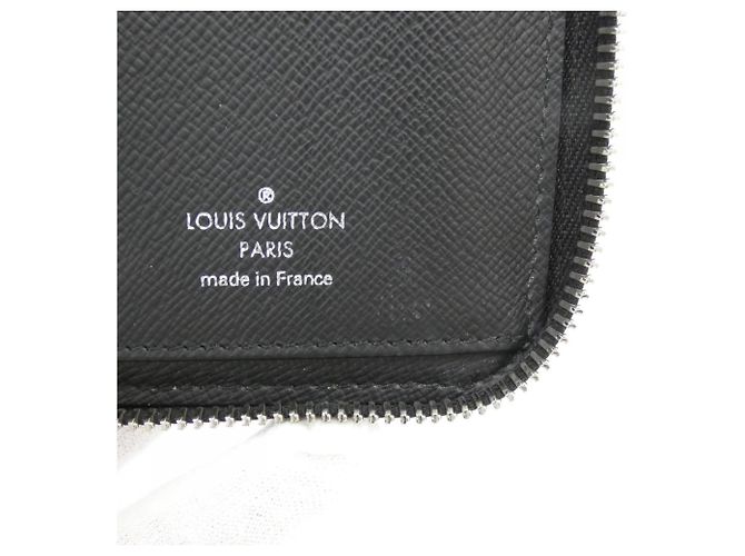 Louis Vuitton Taiga Zippy Wallet Black - view 8