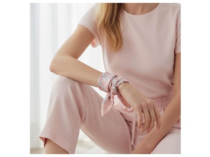 Hermès Gavroche 45 Seidentuch Mors et Gourmettes Rose Powder Pink Weiß Grau - Ansicht 3