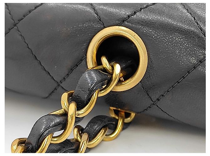 Chanel Classic Double Flap Quilted Lambskin Medium Noir - vue 5