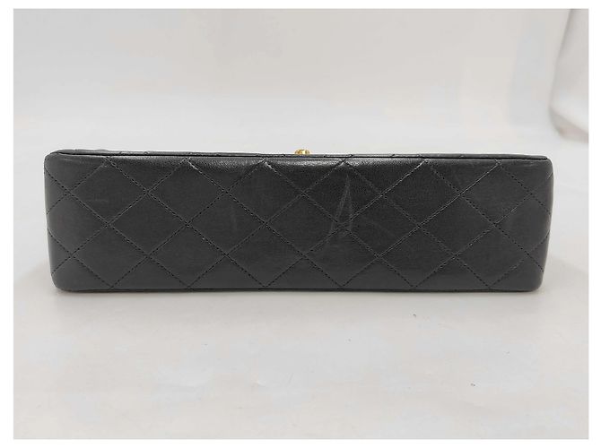 Chanel Classic Double Flap Quilted Lambskin Medium Noir - vue 6