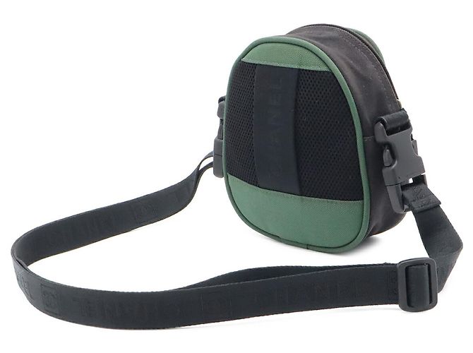 Borsa a tracolla Chanel Sport Line in nylon e tela Nero Verde - vista 3