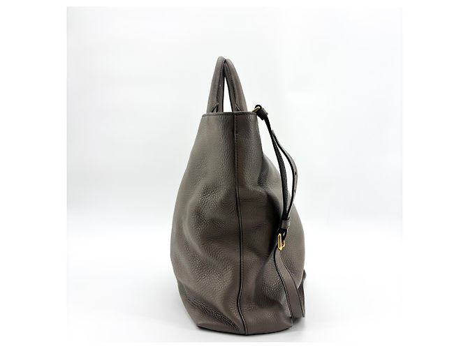 Bolsa Conversível Prada Lux Plissada em Couro Cervo Medium Marrom - vista 5