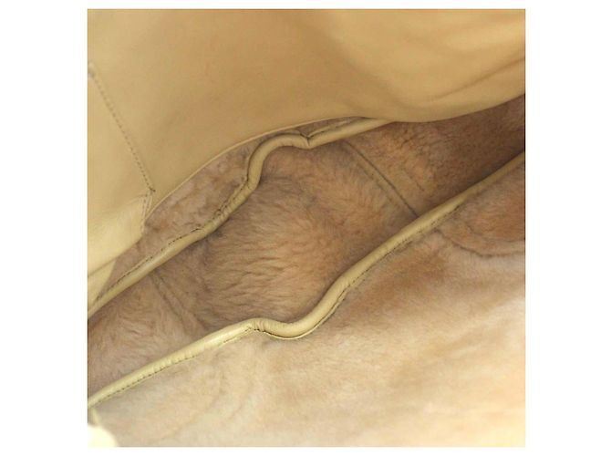 Chanel CC Messenger Suede Medium Beige - vista 3
