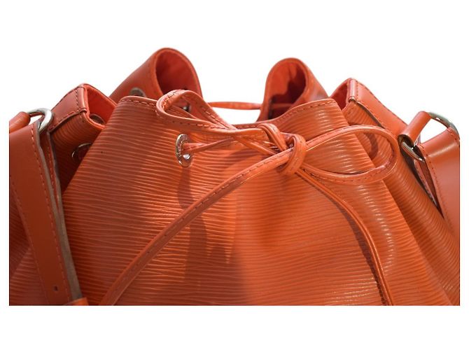 Louis Vuitton Noé Petit Pelle Epi Arancione Mandarino - vista 14