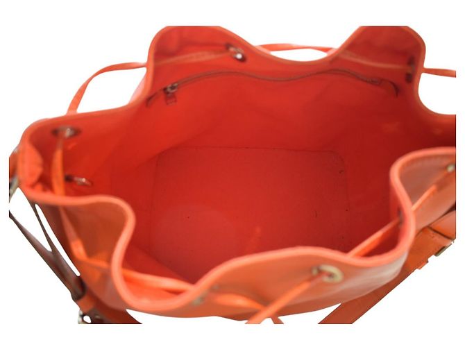 Louis Vuitton Noé Petit Pelle Epi Arancione Mandarino - vista 15