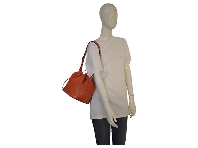 Louis Vuitton Noé Petit Pelle Epi Arancione Mandarino - vista 18