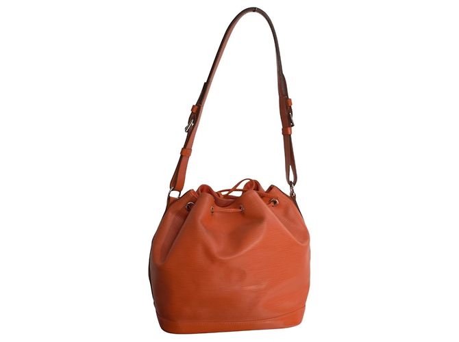 Louis Vuitton Noé Petit Pelle Epi Arancione Mandarino - vista 3