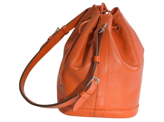 Louis Vuitton Noé Petit Pelle Epi Arancione Mandarino - vista 9